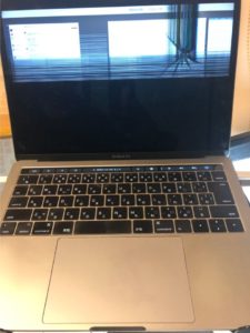 MacBook Pro画面割れた
